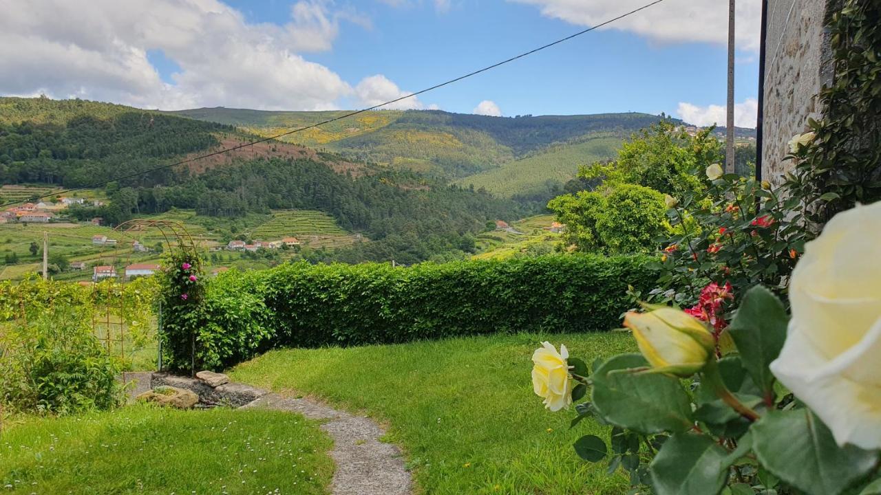 Casa Caminho Da Ponte Daire Monção Dış mekan fotoğraf