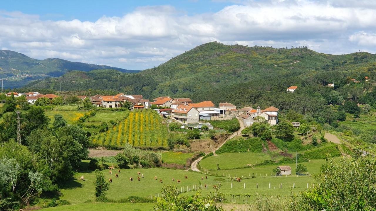 Casa Caminho Da Ponte Daire Monção Dış mekan fotoğraf